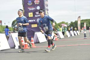 BIB: 0130, 147
                            <button type="button" onclick="openModal(4955453)" class="btn btn-primary btn-sm float-right btn-popup" data-toggle="modal" data-target=".modal-high-quality">
                        <i class="fas fa-shopping-cart"></i> Add to Cart
                    </button>
                                            <button type="button" onclick="isThisMe(4955453, true)" class="btn btn-success btn-sm float-right btn-popup btn-isme hidden" data-toggle="tooltip" data-placement="bottom" title="นี่คือรูปของคุณใช่ไหม คลิกที่นี่เพื่อเอาเข้าอัลบั้ม">
                        <i class="fas fa-plus"></i> Add to album
                    </button>
                    <button type="button" onclick="isThisMe(4955453, false)" class="btn btn-warning btn-sm float-right btn-popup btn-isnotme hidden">
                        <i class="fas fa-ban"></i> Remove from album
                    </button>